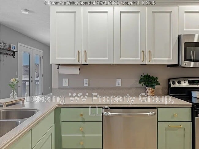 Building Photo - 164 Prado Dr