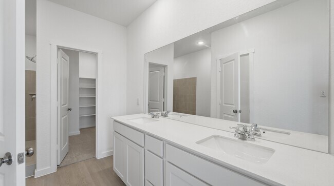 Building Photo - 2966 Cold Spring Dr