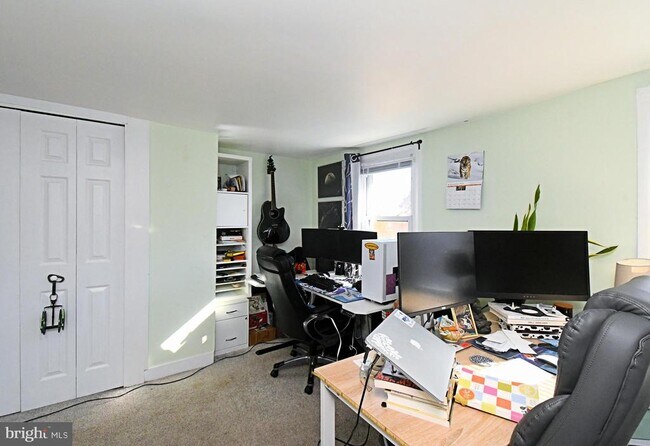 Building Photo - 2 High St