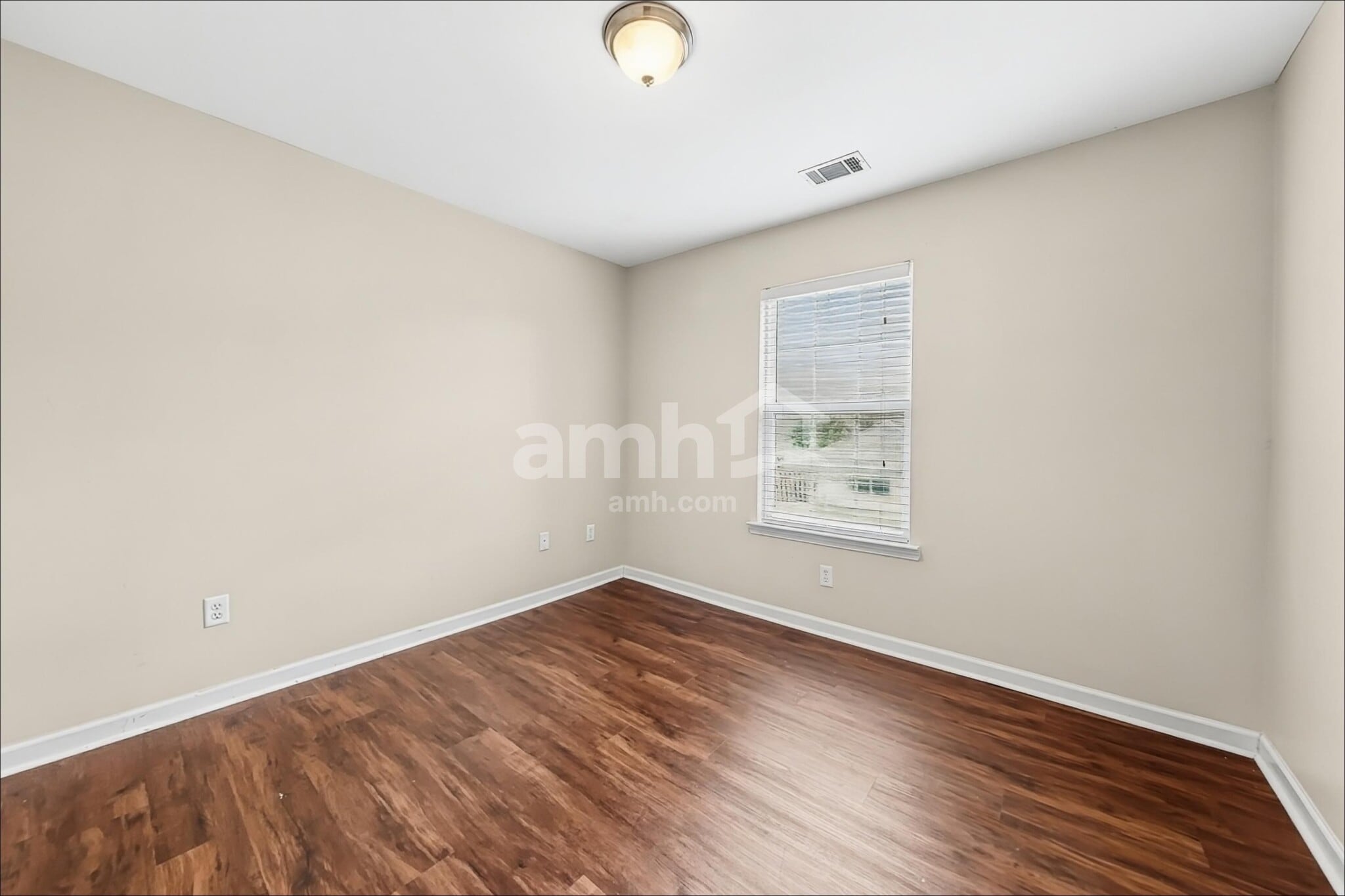 Building Photo - 1523 Bradley Blvd