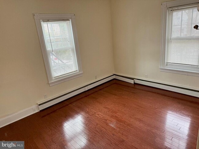 Building Photo - 414 West Ave