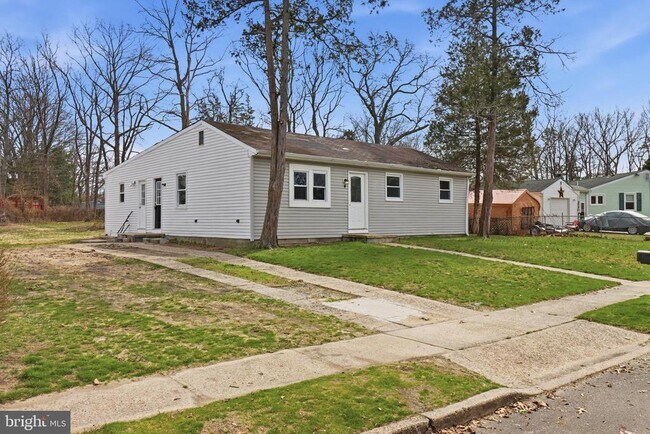 Building Photo - 4 Coville Dr