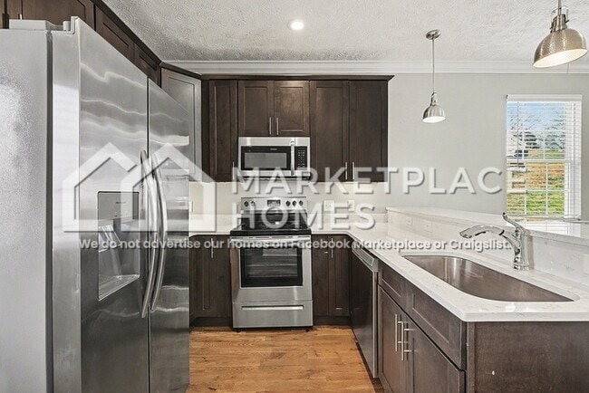 Building Photo - 185 Arbor Lp