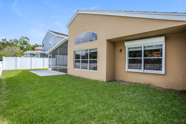Building Photo - 5262 NW 55th Terrace