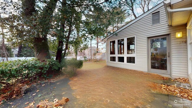 Building Photo - 11 Rockhill Rd