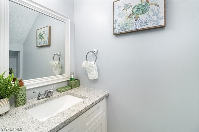 Building Photo - 146 Clyburn Way W