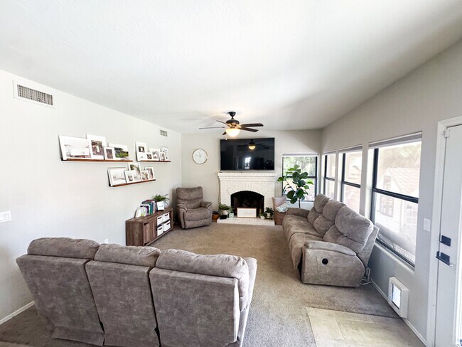 Building Photo - Marshall Ranch Five Bedroom