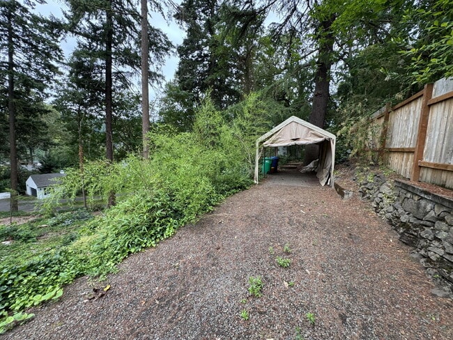 Building Photo - Spacious 2bed Plus Office, Single-level in Waverly Heights