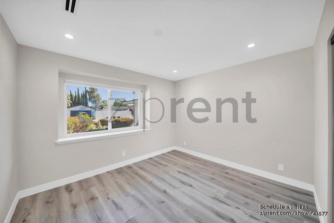 Building Photo - 22655 Strathern St