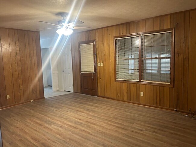 Building Photo - Northgate Dr Home