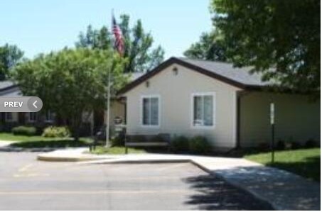 Primary Photo - Village Green Apartments
