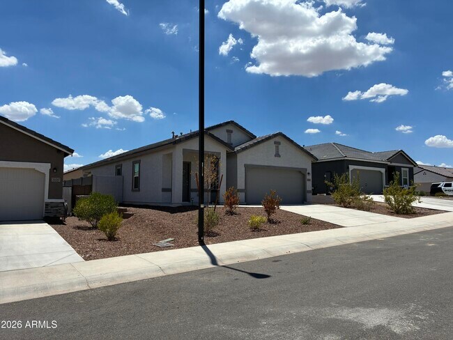 Building Photo - 20109 W Palo Verde Dr