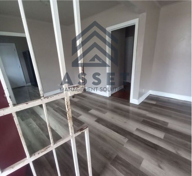 Building Photo - Cute 2 Bedroom Home!