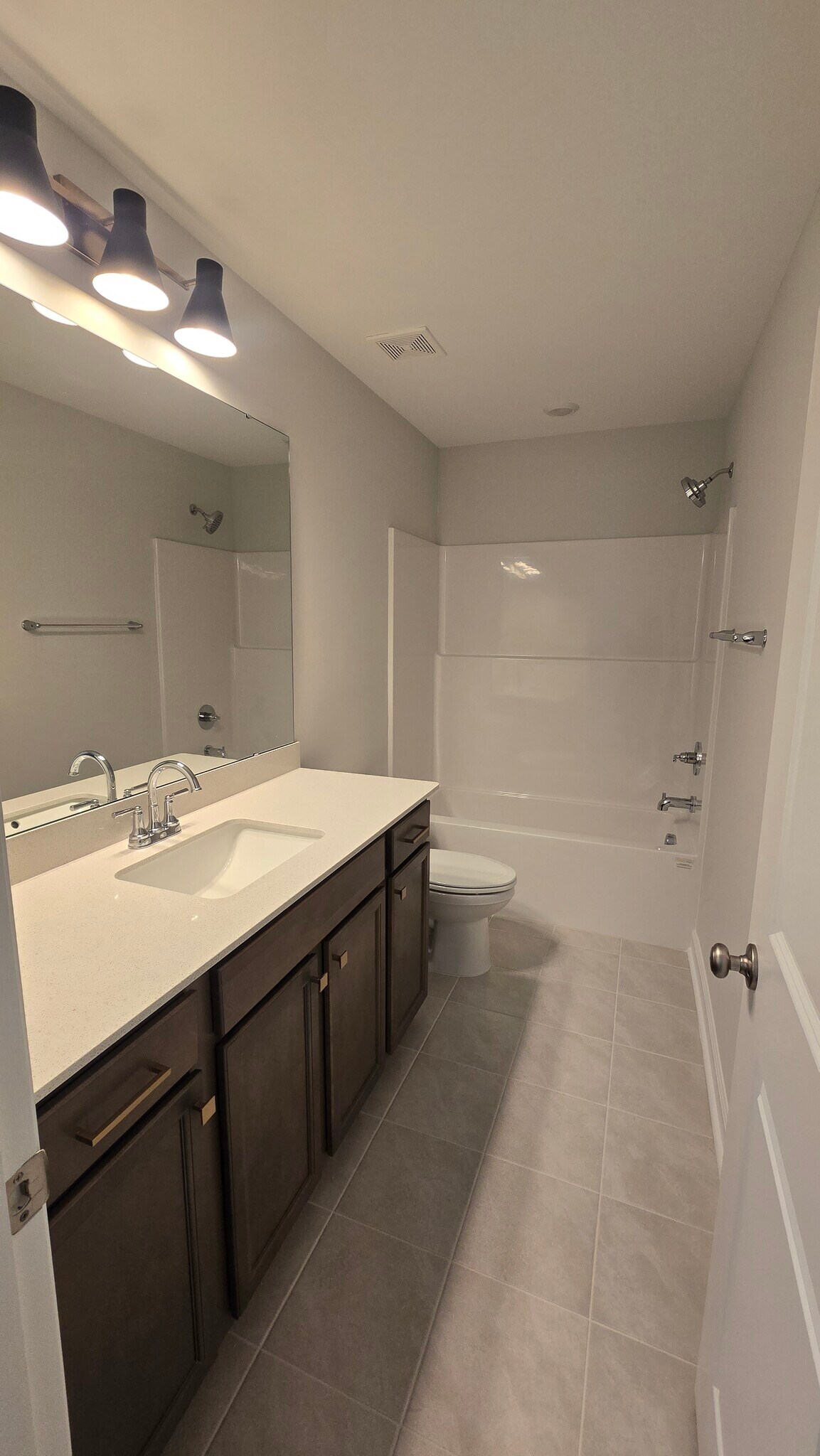 Bathroom on 2nd floor - 55 Paper Birch Trl