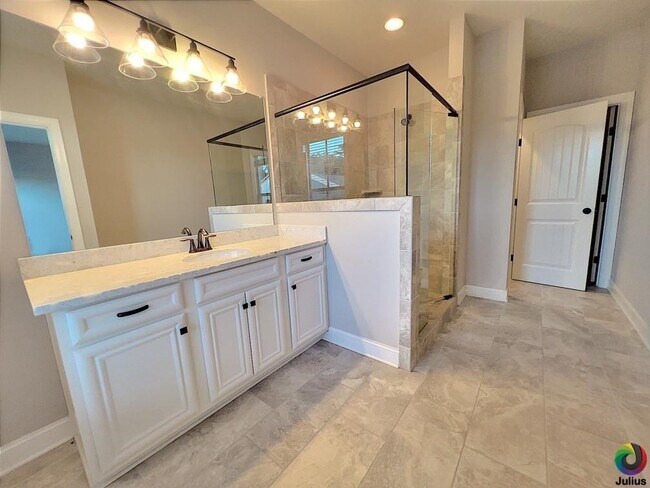 Building Photo - 4254 Spruce Pine Alley
