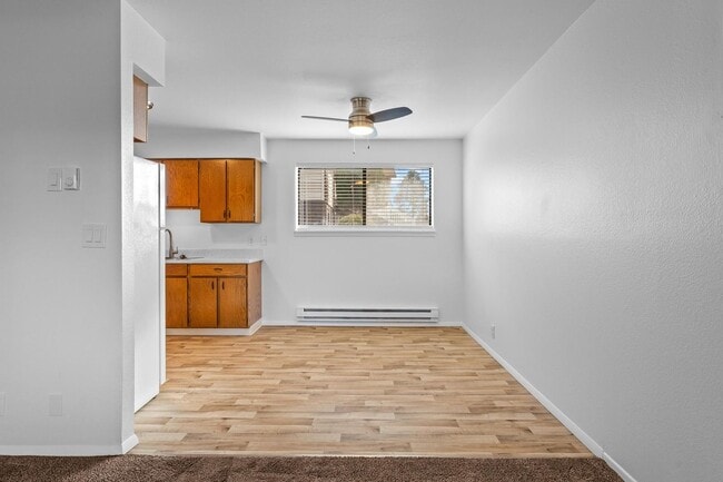 Building Photo - Furnished, Large Luxurious home complete with Washer and Dryer! Large Patio area.