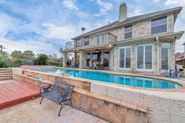 Building Photo - 12002 Newport Shore Dr