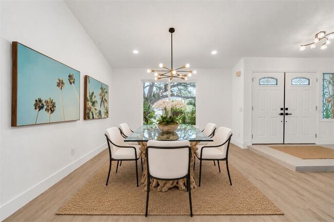 Building Photo - 630 Pinta Dr