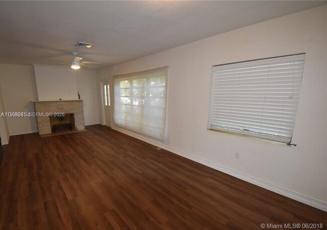 Building Photo - 800 Andalusia Ave