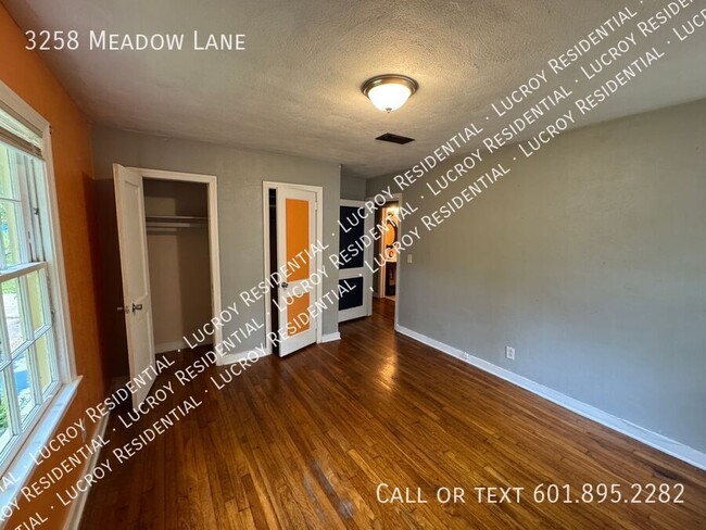 Building Photo - 3258 Meadow Ln