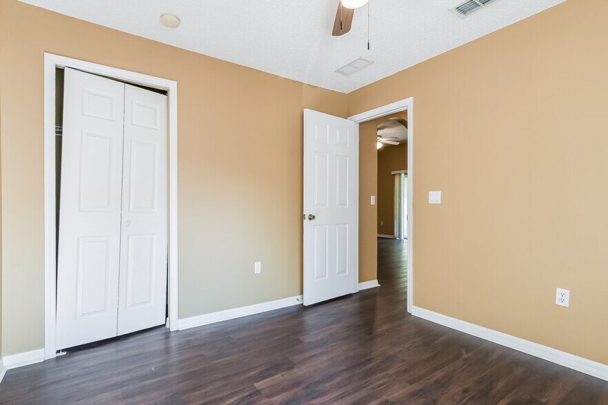 Building Photo - 30400 Pga Dr