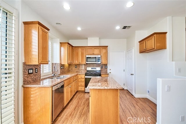 Building Photo - 24646 Maple Ln