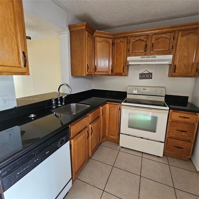 Building Photo - 8700 N Sherman Cir