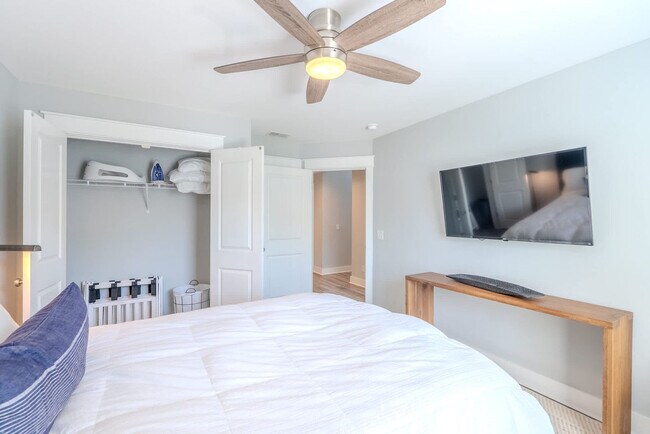 Building Photo - 52 Sandcastle Ct