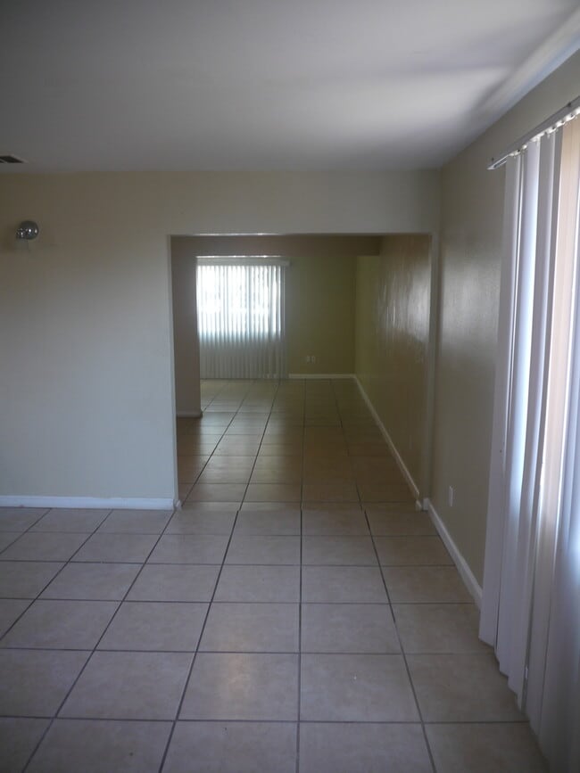 Building Photo - Fully Remodeled 4-Bedroom Home for Rent – Move-In Ready