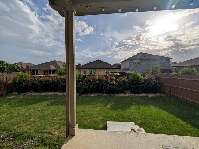 Building Photo - 511 Hoot Owl Ln S