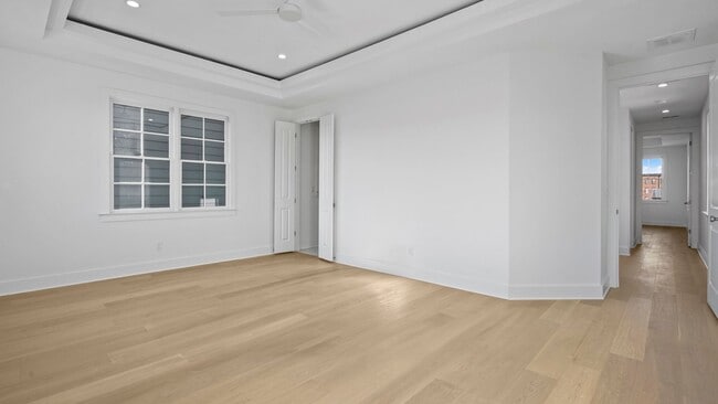 Building Photo - 714 Meditation Ln