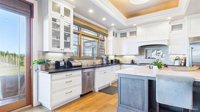 Building Photo - 3225 W Dry Creek Rd