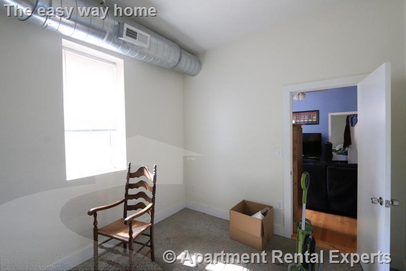 Building Photo - 205 Highland Ave