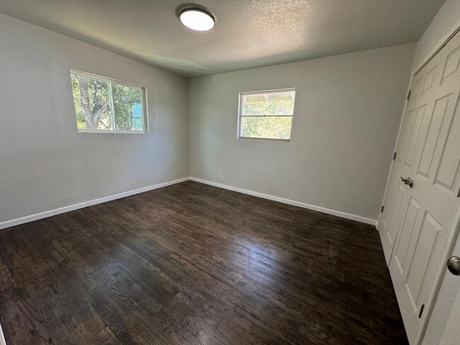 Building Photo - 152 Shadwell Dr