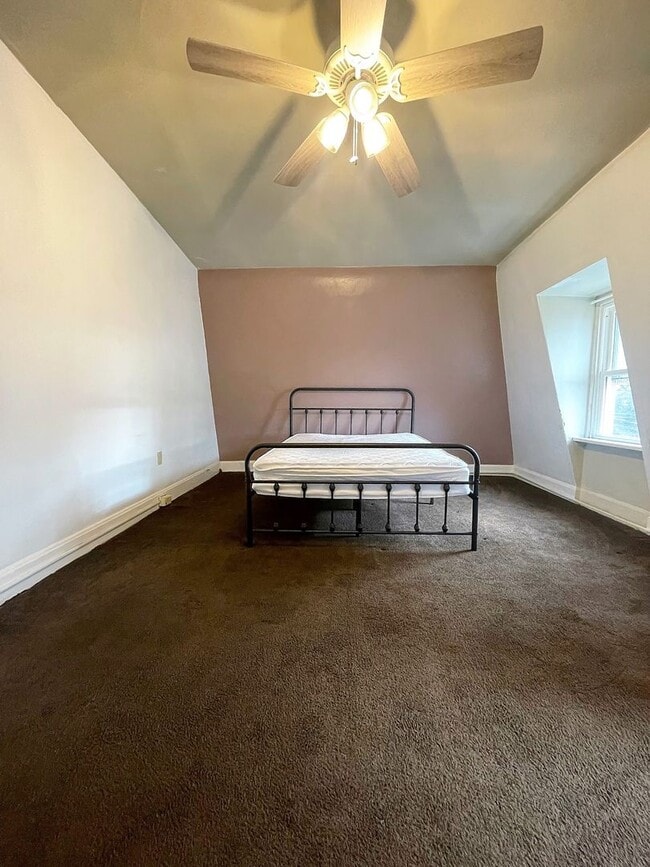 Building Photo - 219 W Water St