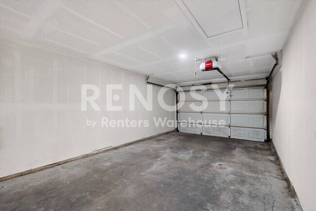 Building Photo - South Arlington Gem