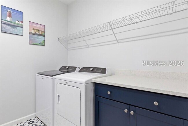 Building Photo - 247 Tropics Ave