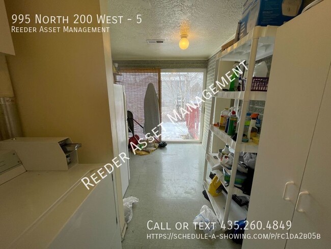Building Photo - 995 N 200 W
