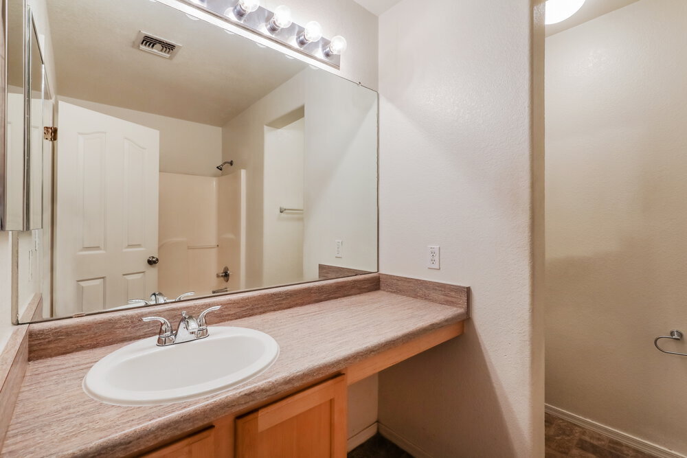 Building Photo - 9646 E Paseo San Ardo