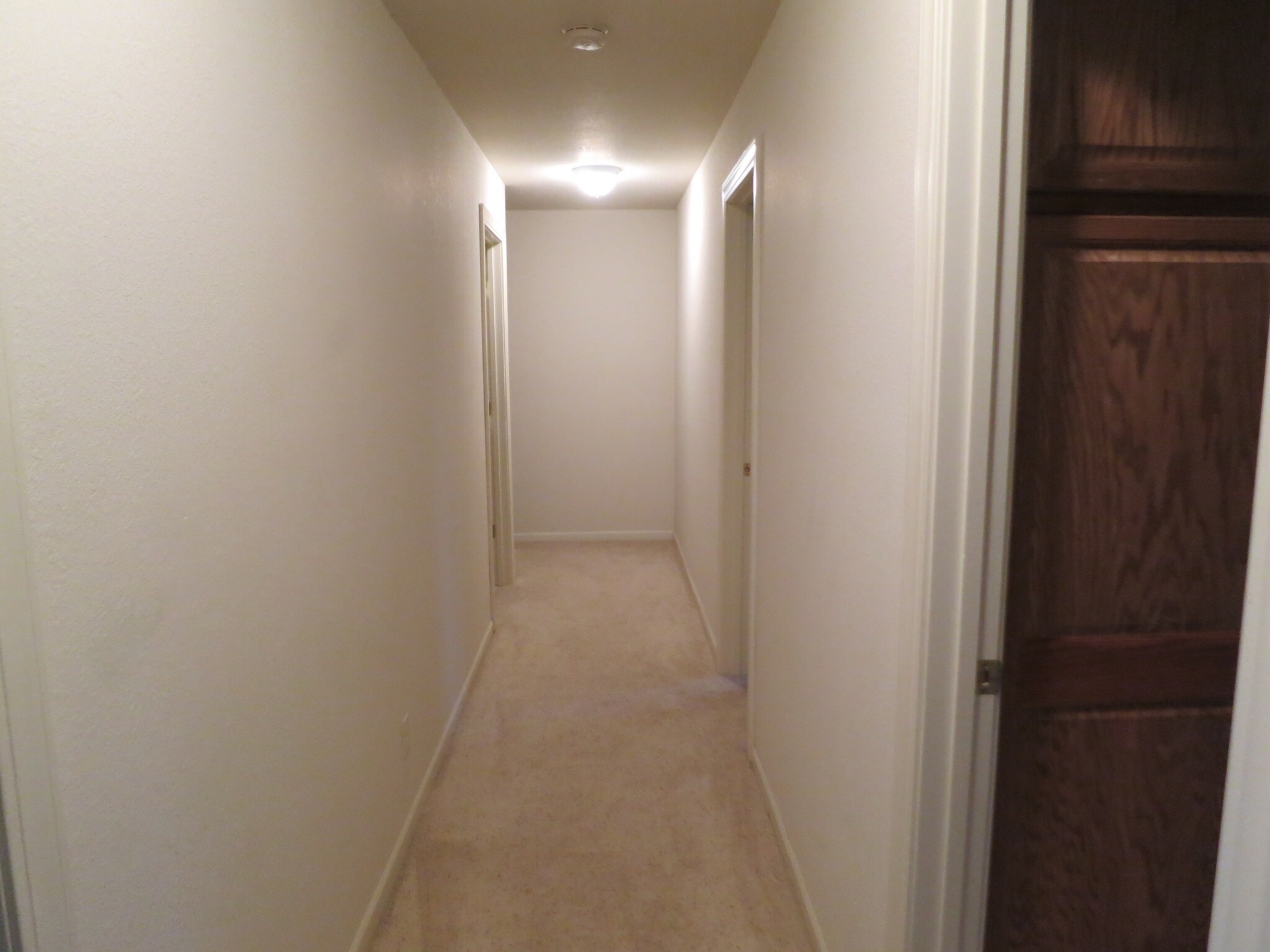 Hallway unit 2 - 5185 Samuelson Rd