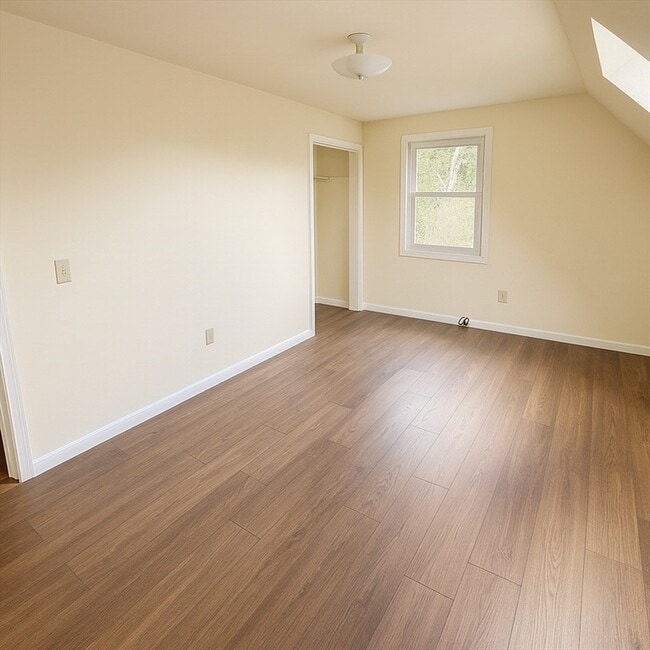 Building Photo - 47 Parsons Hill Dr