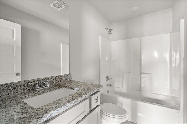 Building Photo - 4 Bed 2.5 Bath Single Family Home in Gainesville! -Retreat at Chicopee