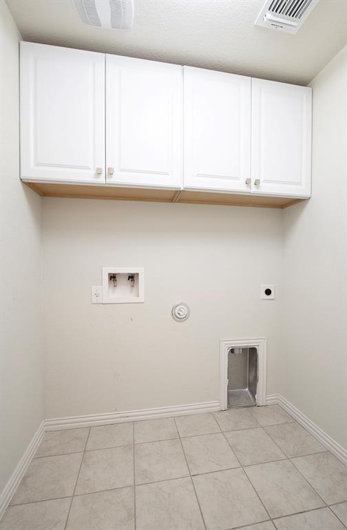 Building Photo - 221 Belford St