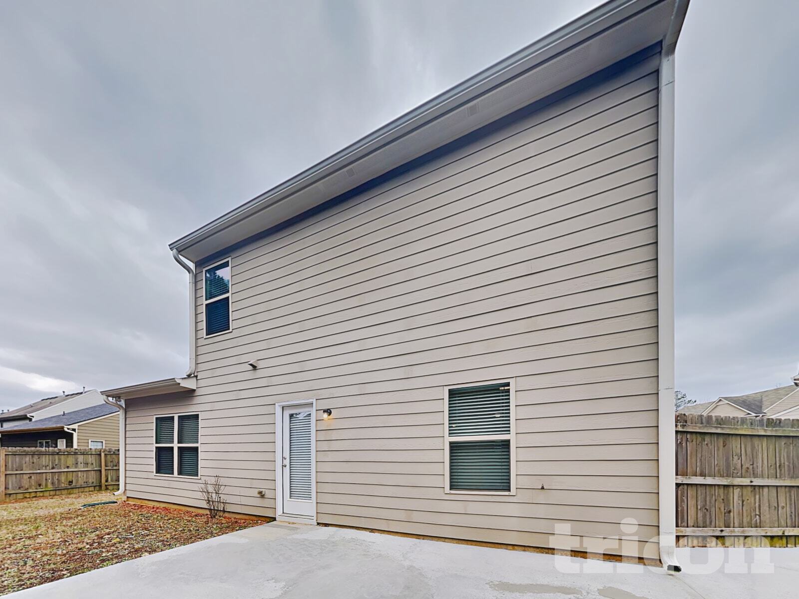 Building Photo - 4118 Lindbergh Wy