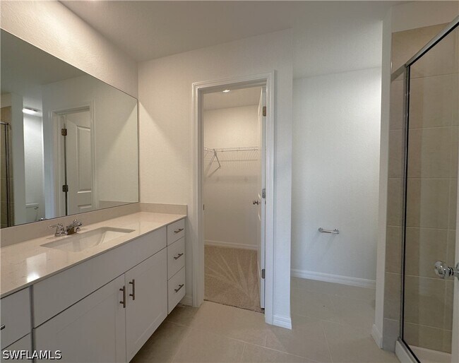 Building Photo - 28521 SWEET MEADOW Dr