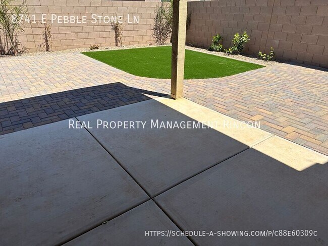 Building Photo - 8741 E Pebble Stone Ln