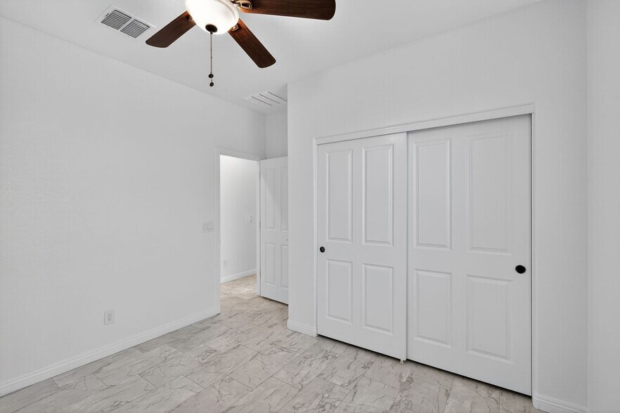 Building Photo - 18233 W Pueblo Ave