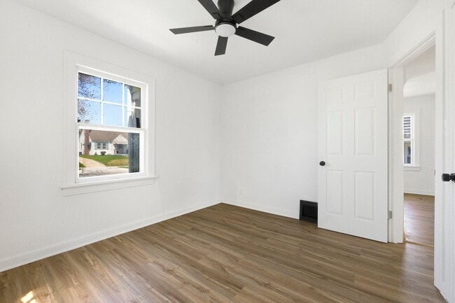 Building Photo - 3 Bedroom home! **2ND MONTH RENT FREE*