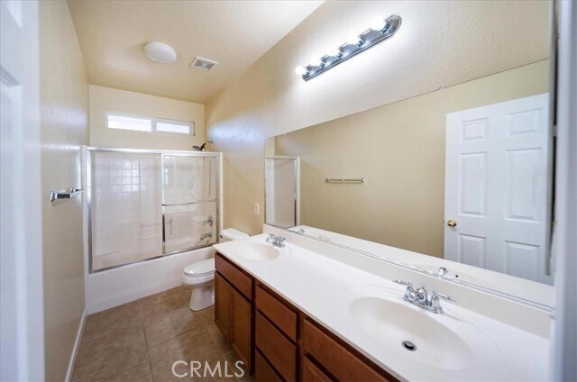 Building Photo - 38729 Clearbrook Dr