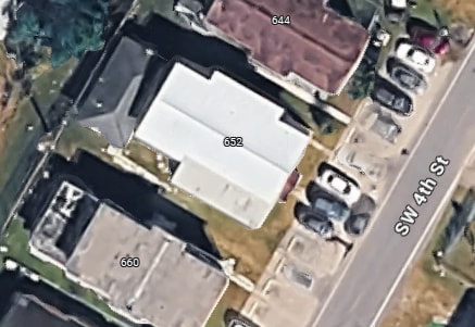 Building Photo - 652 SW 4th St